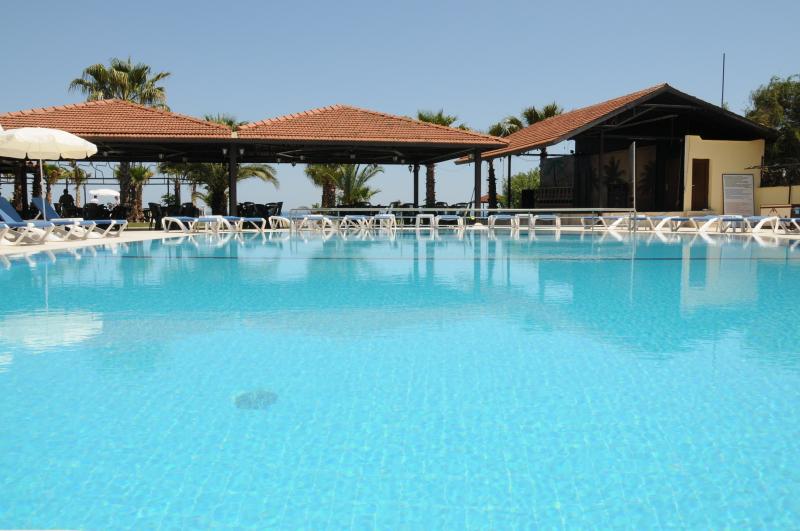 CLUB AKMAN BEACH HOTEL